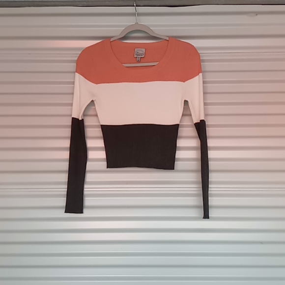 the slope Tops - Women's long sleeve crop top size medium